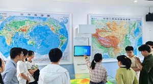 �Ŀ�������Ϸ��^(q��)������ЌW(xu��)�͸�У��������Ͷ��ʹ��